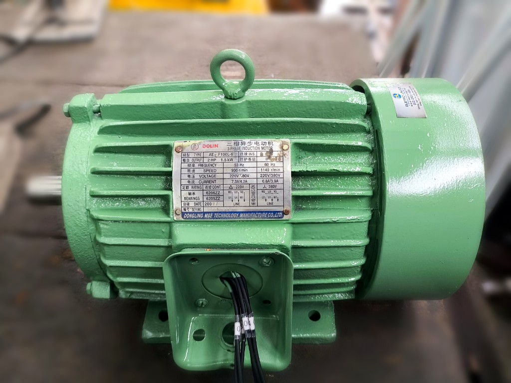 Motor trifásico após manutenção